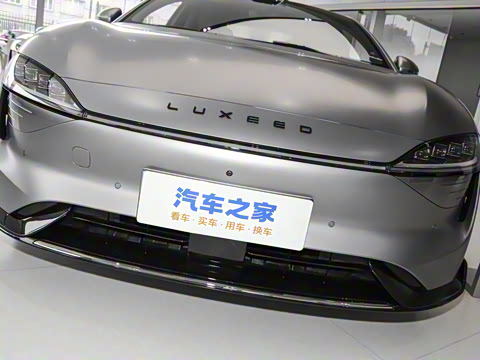 2025�� 703km Ultra�˶���