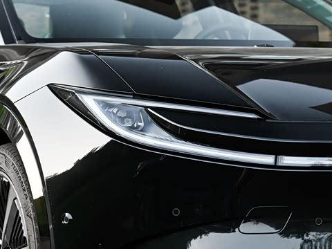 2025�� 550 PRO���а�