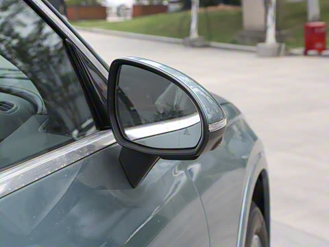 2025�� �Ŀ� GLC 260 L 4MATIC ������