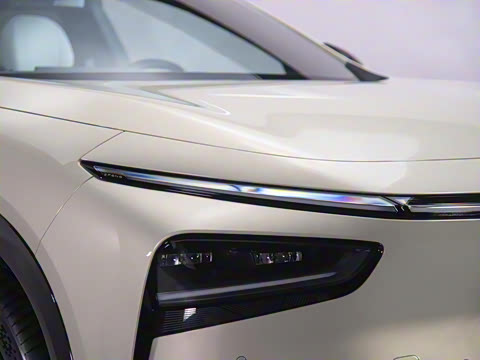 2025�� 702 �������� Ultra