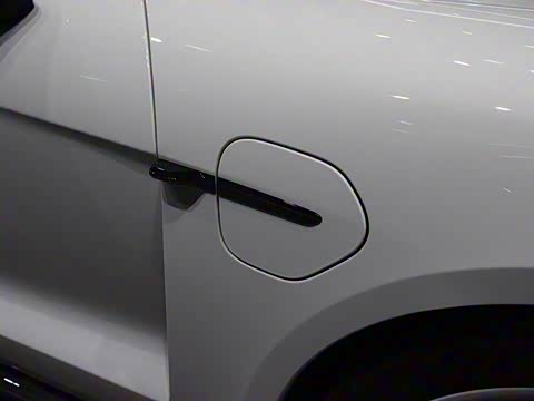 2019�� Taycan Turbo S