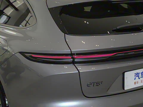 2025�� 75kWh Touring