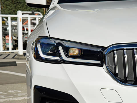 2022�� �Ŀ� 530Li xDrive M�˶���װ