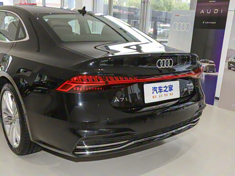 2025�� 45 TFSI quattro ������