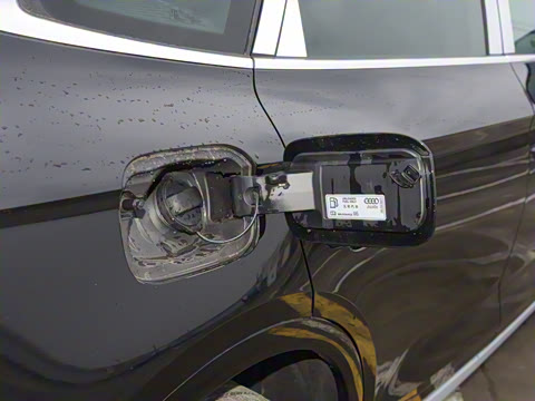 2022�� 40 TFSI ������