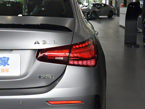 2025�� �Ŀ� AMG A 35 L 4MATIC