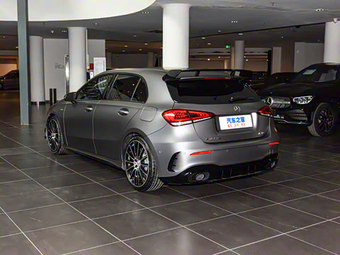 2022�� AMG A 35 4MATIC