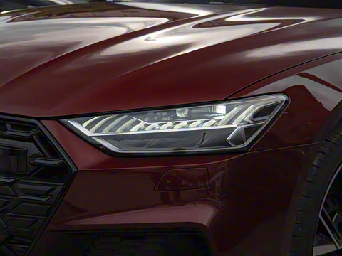 2025�� 55 TFSI quattro ������