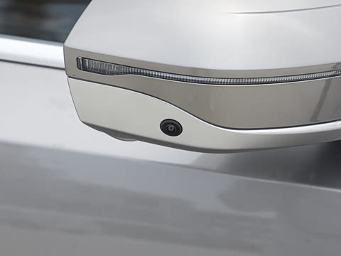 2025�� 530Li xDrive M�˶���װ