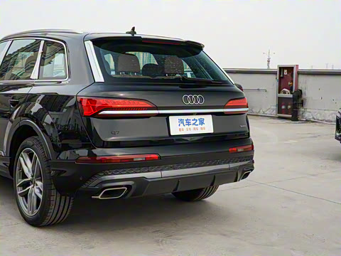 2025�� 45 TFSI quattro S line�˶���