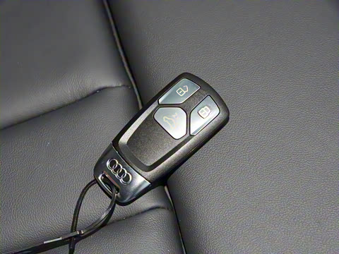 2023�� Sportback 40 TFSI quattro ����������