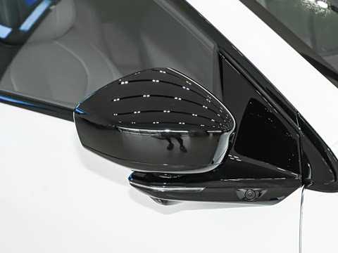 2025�� 702 �������� Max