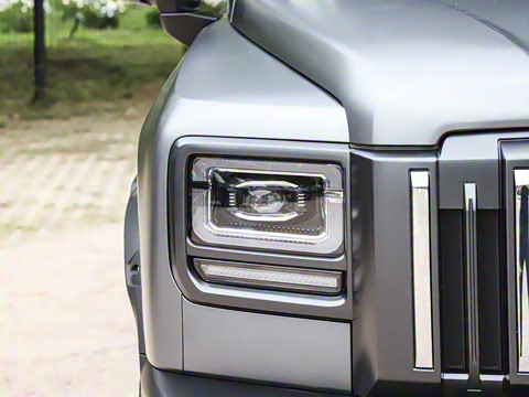 2025�� 2.0T 4WD Ultra