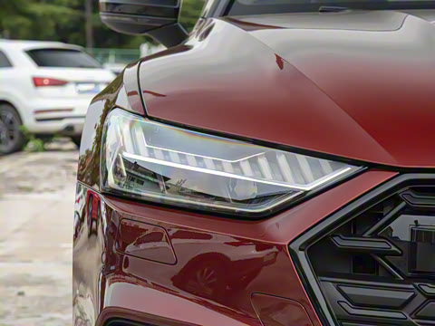 2025�� 55 TFSI quattro ������