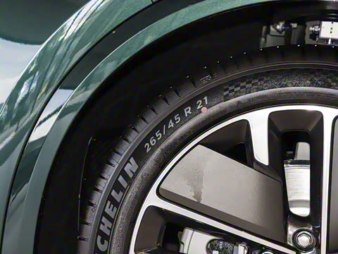 2025�� Ultra ���ܻ��°�