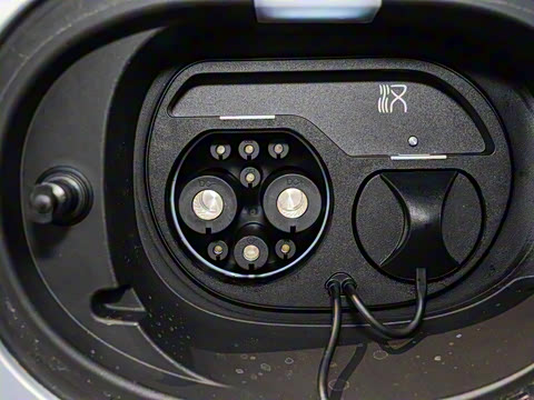 2025�� EV 701KM�����״�������