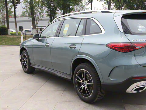 2025�� �Ŀ� GLC 260 L 4MATIC ������