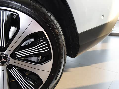 2020�� EQC 400 4MATIC ������ 1886������