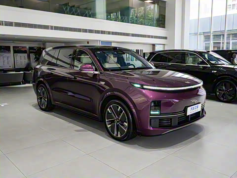 2025�� Ultra ���ܻ��°�