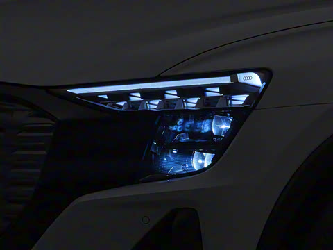 2023�� 40 e-tron ��ҫ�� �׷�ʦ��