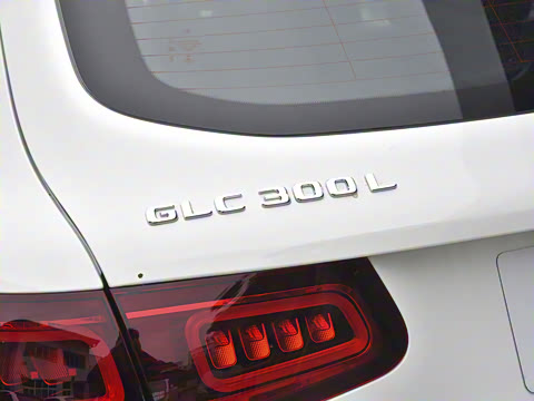 2022�� �Ŀ� GLC 300 L 4MATIC ������