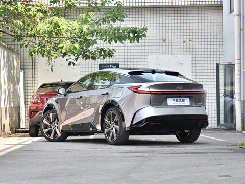 2025�� 550 PRO���а�