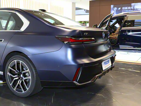 2023�� eDrive50L ����M�˶���װ