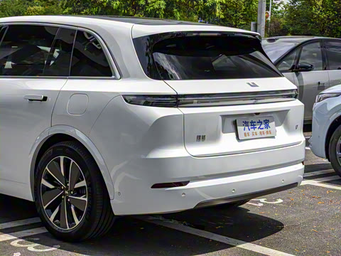 2025�� Pro ���ܻ��°�