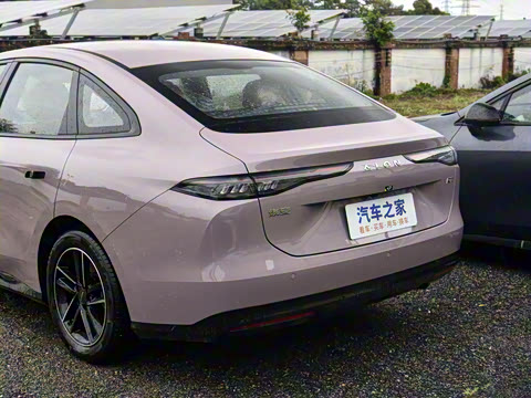 2025�� 650 ������