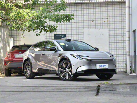 2025�� 550 PRO���а�