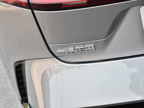 2025�� 550 PRO���а�