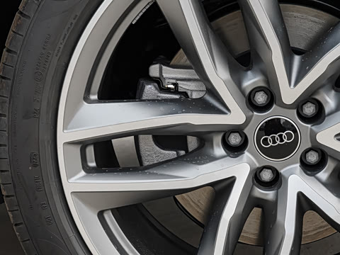 2025�� 45 TFSI quattro S line�˶���