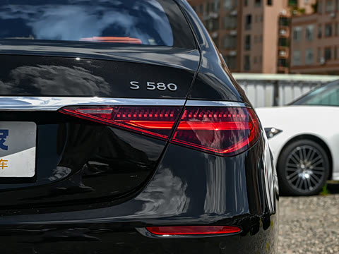 2025�� �Ŀ� S 580 4MATIC