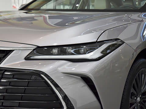 2023�� 2.0L XLE������