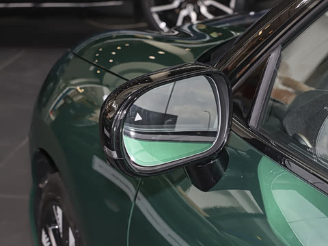 2025�� JOHN COOPER WORKS