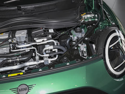 2025�� JOHN COOPER WORKS