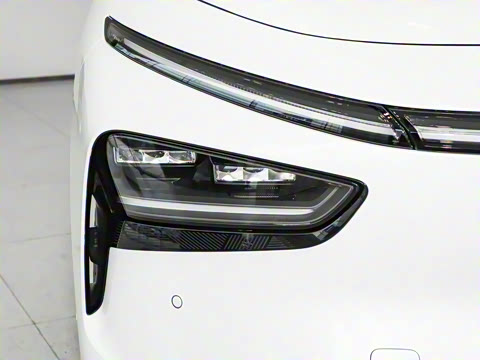 2025�� 702 �������� Max