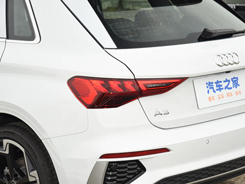 2023�� �Ŀ� Sportback 35 TFSI �����˶���