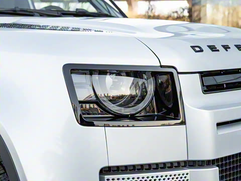 2022�� 90 2.0T P300 SE