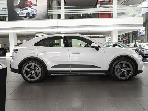 2025�� Macan 4 ���۰�