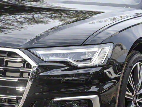 2025�� �Ŀ� 55 TFSI quattro ����������