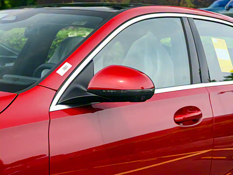 2025�� �Ŀ� C 260 L �˶���