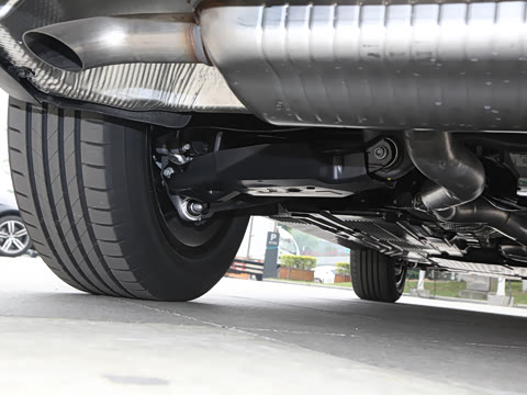 2025�� �Ŀ� GLC 260 L 4MATIC ������