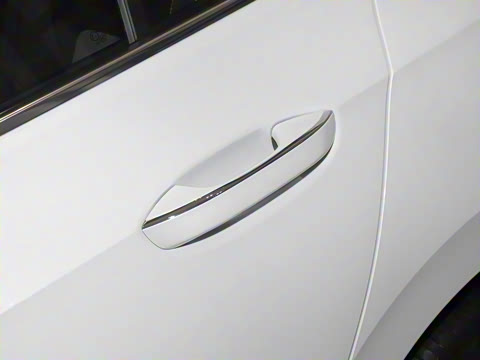 2025�� �Ŀ� 300TSI R-Line