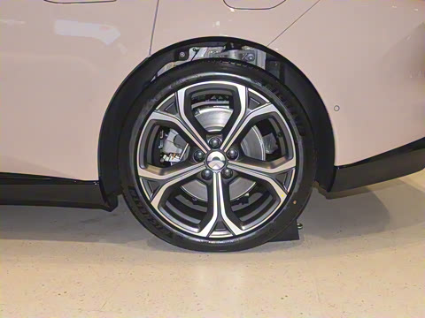 2025�� 75kWh Touring