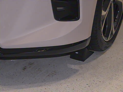 2025�� 75kWh Touring