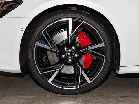 2025�� 55 TFSI quattro ������