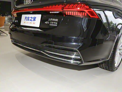 2025�� 45 TFSI quattro ������