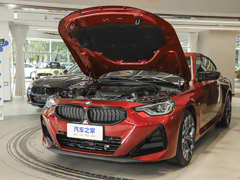 2025�� M240i xDrive