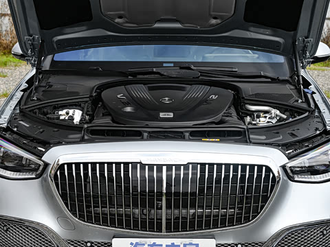 2025�� �Ŀ� S 680 4MATIC